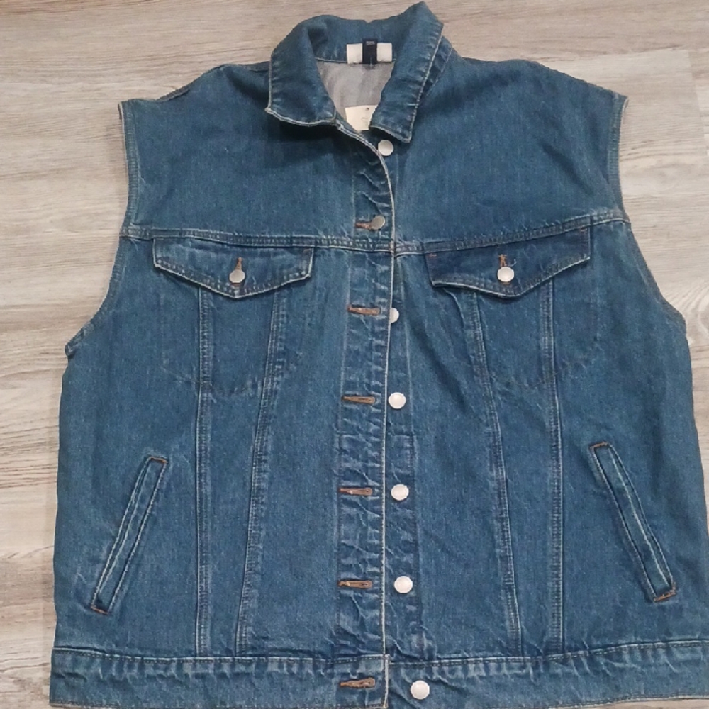 Universal Thread Men's Medium Wash Blue Denim Button-Up Vest